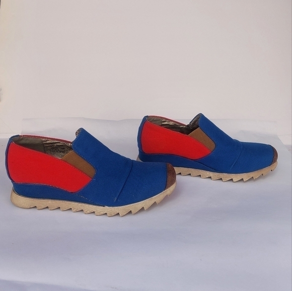 2 Lips Too Colorblock design shoes size 8.5 - Picture 5 of 10